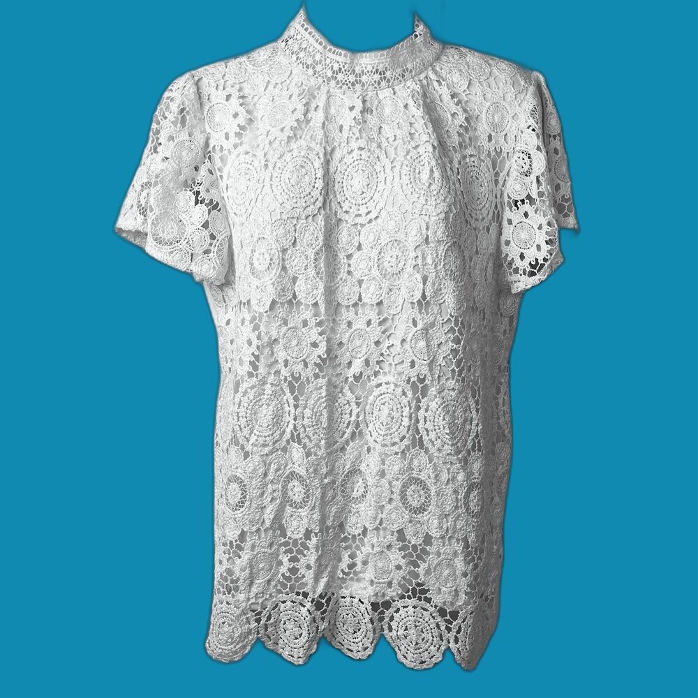 Belldini Womens White Crochet Lace Blouse Medium Short Sleeve Floral Top M